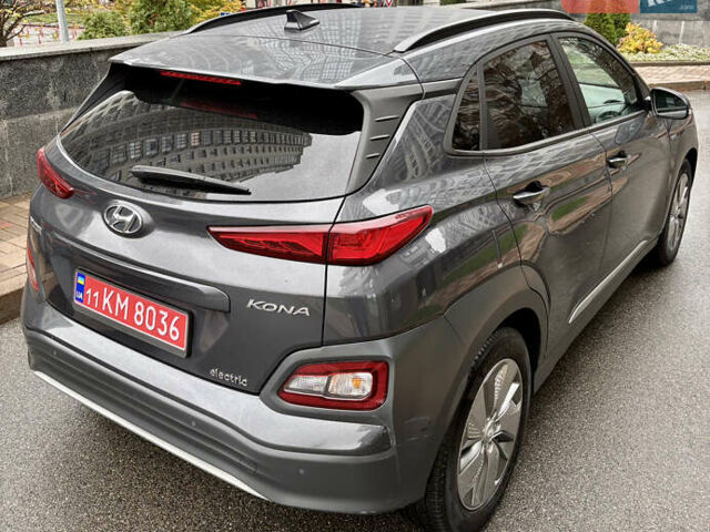 Серый Хендай Kona Electric, объемом двигателя 0 л и пробегом 130 тыс. км за 18500 $, фото 28 на Automoto.ua