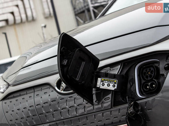 Сірий Хендай Kona Electric, об'ємом двигуна 0 л та пробігом 26 тис. км за 16300 $, фото 7 на Automoto.ua