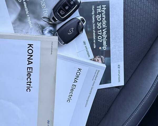 Сірий Хендай Kona Electric, об'ємом двигуна 0 л та пробігом 88 тис. км за 18700 $, фото 50 на Automoto.ua