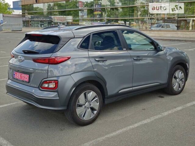 Сірий Хендай Kona Electric, об'ємом двигуна 0 л та пробігом 32 тис. км за 17700 $, фото 8 на Automoto.ua