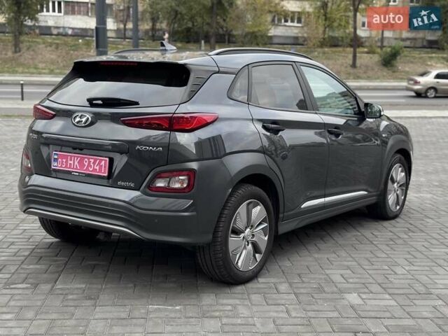 Сірий Хендай Kona Electric, об'ємом двигуна 0 л та пробігом 88 тис. км за 18700 $, фото 7 на Automoto.ua