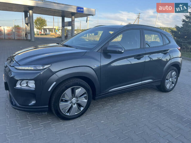 Сірий Хендай Kona Electric, об'ємом двигуна 0 л та пробігом 31 тис. км за 15500 $, фото 17 на Automoto.ua