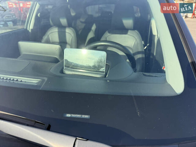 Серый Хендай Kona Electric, объемом двигателя 0 л и пробегом 69 тыс. км за 19300 $, фото 20 на Automoto.ua