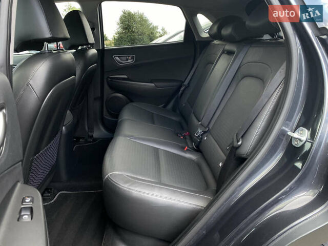 Сірий Хендай Kona Electric, об'ємом двигуна 0 л та пробігом 69 тис. км за 20900 $, фото 82 на Automoto.ua