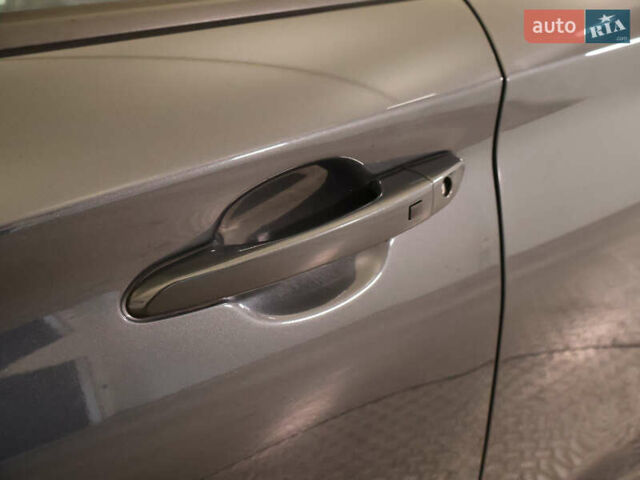 Серый Хендай Kona Electric, объемом двигателя 0 л и пробегом 155 тыс. км за 17400 $, фото 22 на Automoto.ua