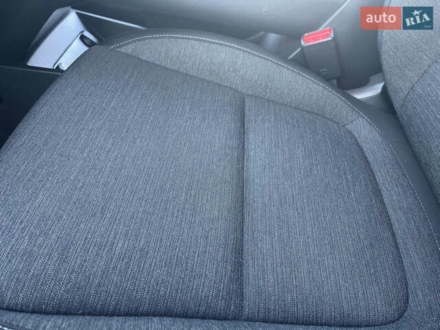 Серый Хендай Kona Electric, объемом двигателя 0 л и пробегом 31 тыс. км за 15450 $, фото 47 на Automoto.ua