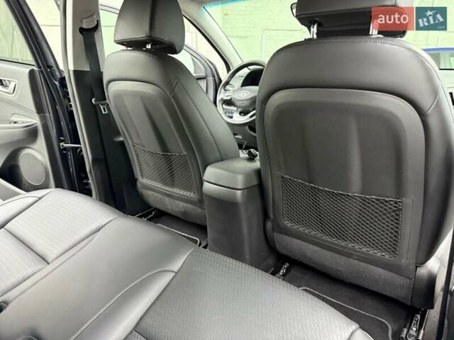 Сірий Хендай Kona Electric, об'ємом двигуна 0 л та пробігом 128 тис. км за 17933 $, фото 26 на Automoto.ua