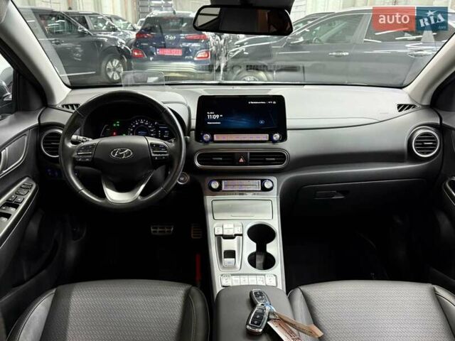 Сірий Хендай Kona Electric, об'ємом двигуна 0 л та пробігом 89 тис. км за 18340 $, фото 17 на Automoto.ua