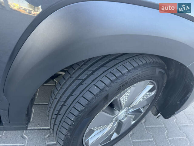 Серый Хендай Kona Electric, объемом двигателя 0 л и пробегом 31 тыс. км за 15450 $, фото 55 на Automoto.ua