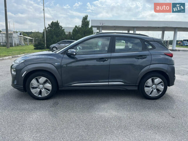 Серый Хендай Kona Electric, объемом двигателя 0 л и пробегом 49 тыс. км за 14900 $, фото 7 на Automoto.ua
