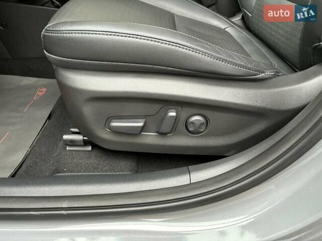 Серый Хендай Kona Electric, объемом двигателя 0 л и пробегом 78 тыс. км за 19500 $, фото 76 на Automoto.ua