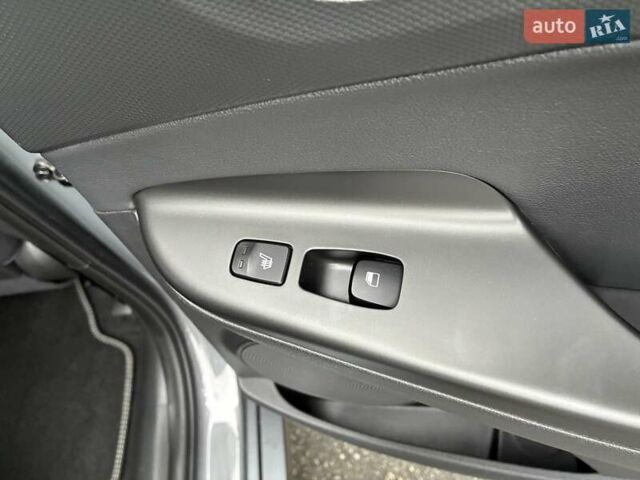 Серый Хендай Kona Electric, объемом двигателя 0 л и пробегом 78 тыс. км за 19500 $, фото 46 на Automoto.ua