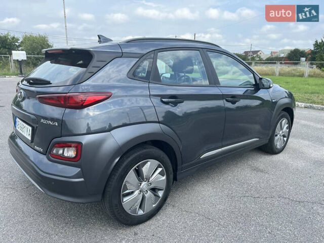 Серый Хендай Kona Electric, объемом двигателя 0 л и пробегом 49 тыс. км за 14900 $, фото 12 на Automoto.ua