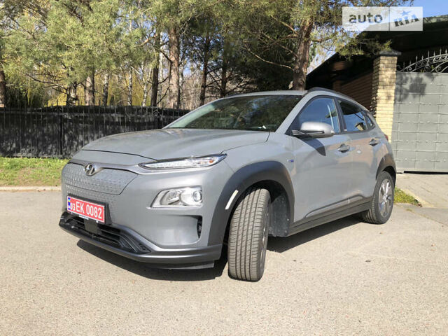 Сірий Хендай Kona Electric, об'ємом двигуна 0 л та пробігом 25 тис. км за 16490 $, фото 6 на Automoto.ua