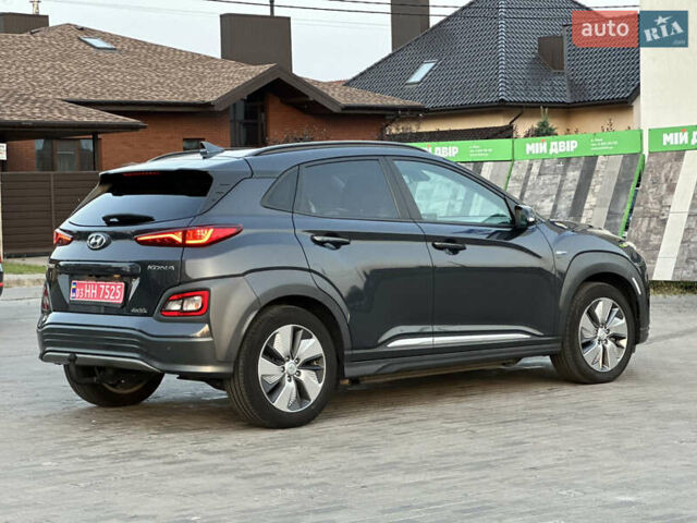 Серый Хендай Kona Electric, объемом двигателя 0 л и пробегом 159 тыс. км за 16900 $, фото 5 на Automoto.ua