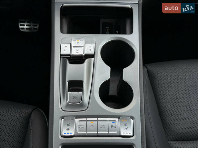 Серый Хендай Kona Electric, объемом двигателя 0 л и пробегом 36 тыс. км за 20700 $, фото 71 на Automoto.ua