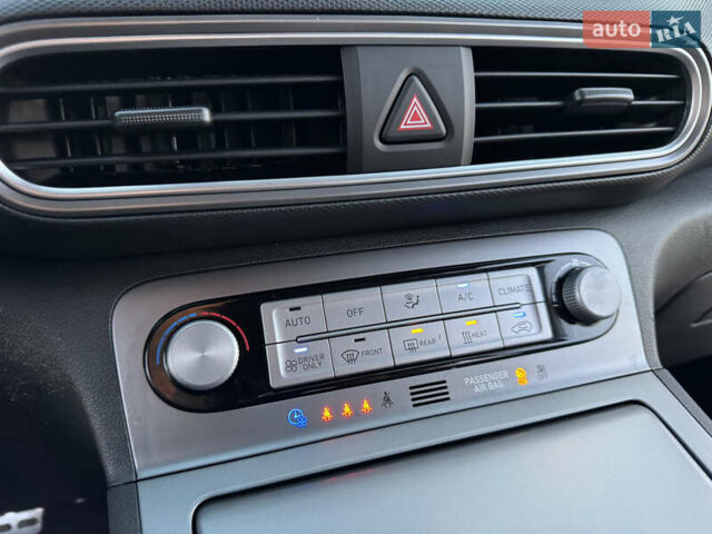 Сірий Хендай Kona Electric, об'ємом двигуна 0 л та пробігом 114 тис. км за 17999 $, фото 31 на Automoto.ua