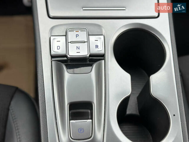 Серый Хендай Kona Electric, объемом двигателя 0 л и пробегом 167 тыс. км за 17700 $, фото 49 на Automoto.ua