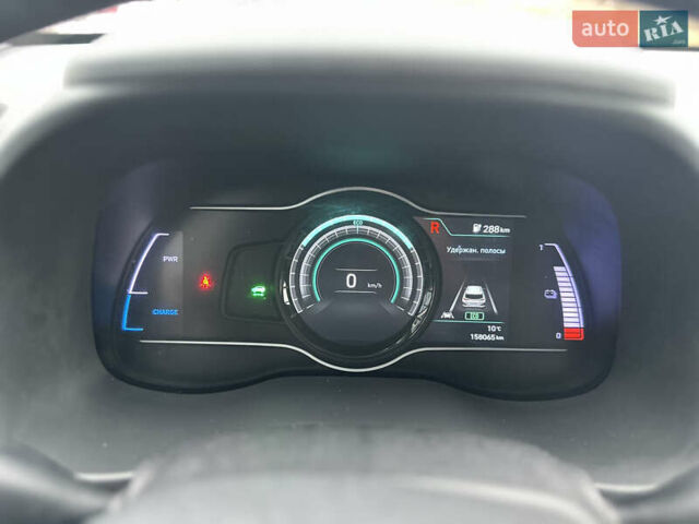 Серый Хендай Kona Electric, объемом двигателя 0 л и пробегом 158 тыс. км за 16300 $, фото 48 на Automoto.ua