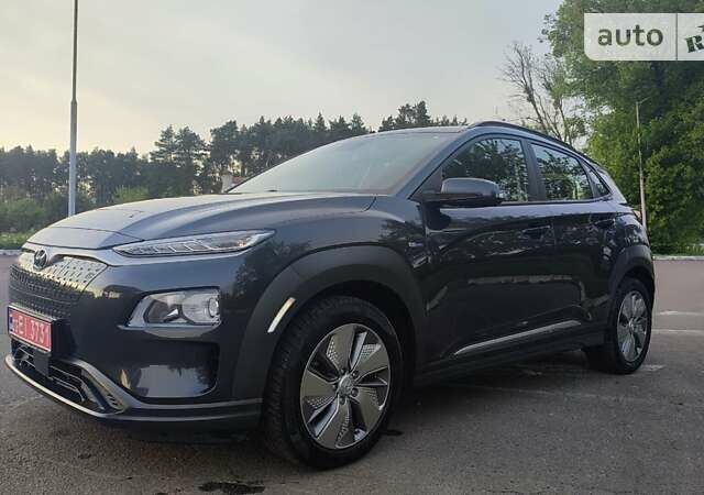 Серый Хендай Kona Electric, объемом двигателя 0 л и пробегом 88 тыс. км за 17800 $, фото 9 на Automoto.ua