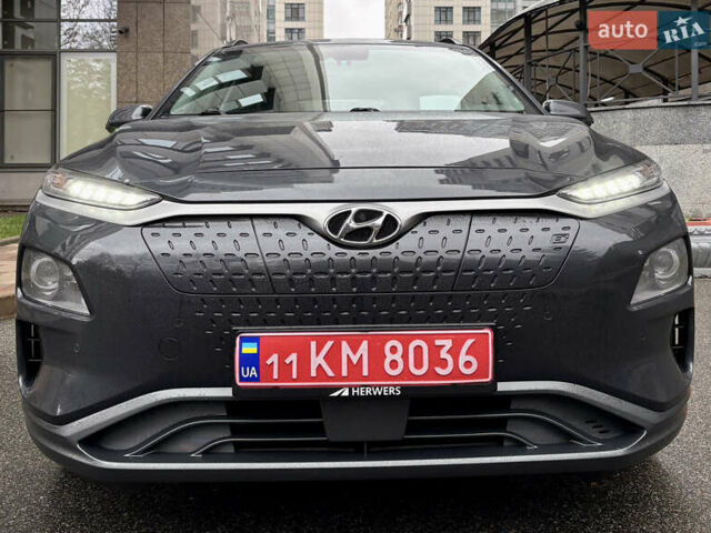 Серый Хендай Kona Electric, объемом двигателя 0 л и пробегом 130 тыс. км за 18500 $, фото 14 на Automoto.ua