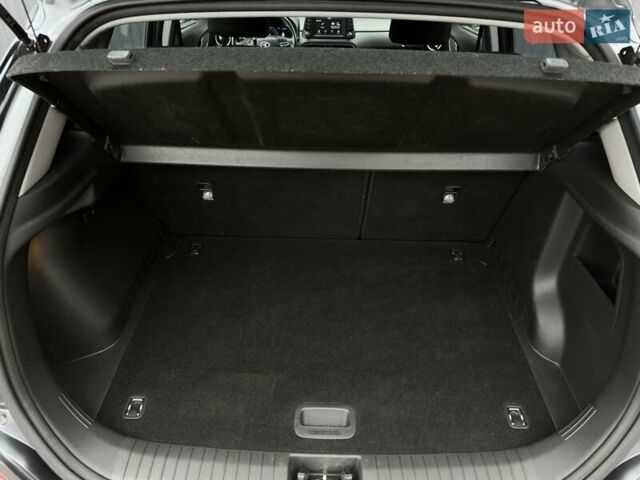 Сірий Хендай Kona Electric, об'ємом двигуна 0 л та пробігом 63 тис. км за 18500 $, фото 20 на Automoto.ua