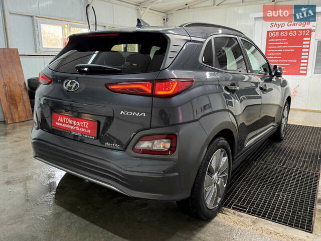 Серый Хендай Kona Electric, объемом двигателя 0 л и пробегом 36 тыс. км за 20700 $, фото 20 на Automoto.ua
