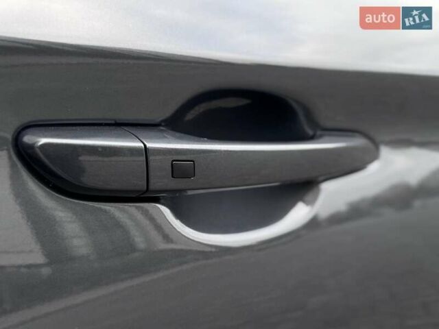 Сірий Хендай Kona Electric, об'ємом двигуна 0 л та пробігом 88 тис. км за 18700 $, фото 32 на Automoto.ua