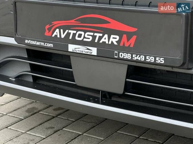 Сірий Хендай Kona Electric, об'ємом двигуна 0 л та пробігом 63 тис. км за 18500 $, фото 4 на Automoto.ua