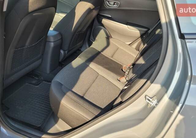 Сірий Хендай Kona Electric, об'ємом двигуна 0 л та пробігом 84 тис. км за 15700 $, фото 10 на Automoto.ua