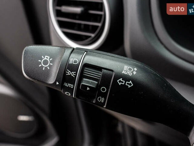 Сірий Хендай Kona Electric, об'ємом двигуна 0 л та пробігом 26 тис. км за 16300 $, фото 45 на Automoto.ua