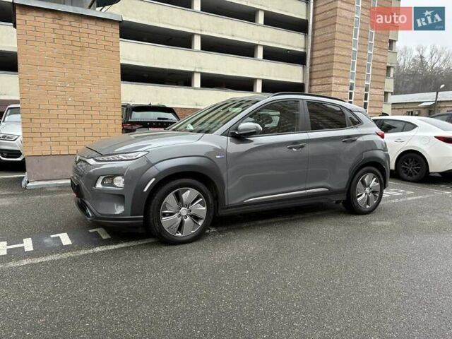 Серый Хендай Kona Electric, объемом двигателя 0 л и пробегом 78 тыс. км за 19500 $, фото 20 на Automoto.ua