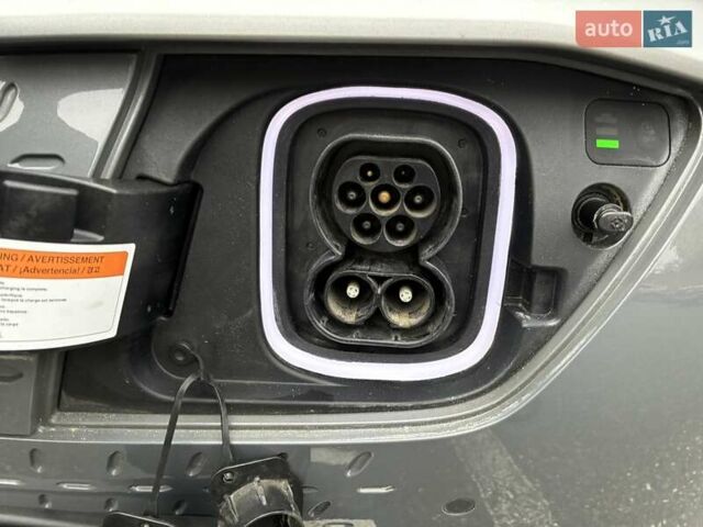 Серый Хендай Kona Electric, объемом двигателя 0 л и пробегом 78 тыс. км за 19500 $, фото 39 на Automoto.ua