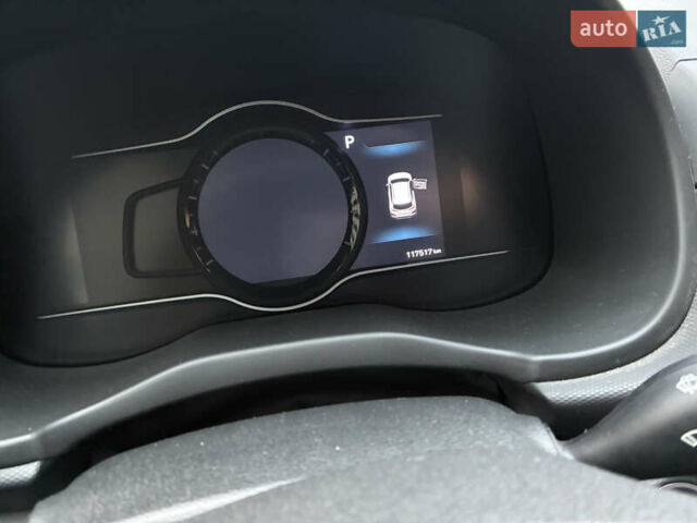 Серый Хендай Kona Electric, объемом двигателя 0 л и пробегом 117 тыс. км за 18800 $, фото 24 на Automoto.ua