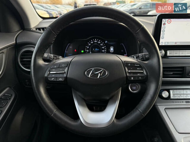 Серый Хендай Kona Electric, объемом двигателя 0 л и пробегом 36 тыс. км за 20700 $, фото 46 на Automoto.ua