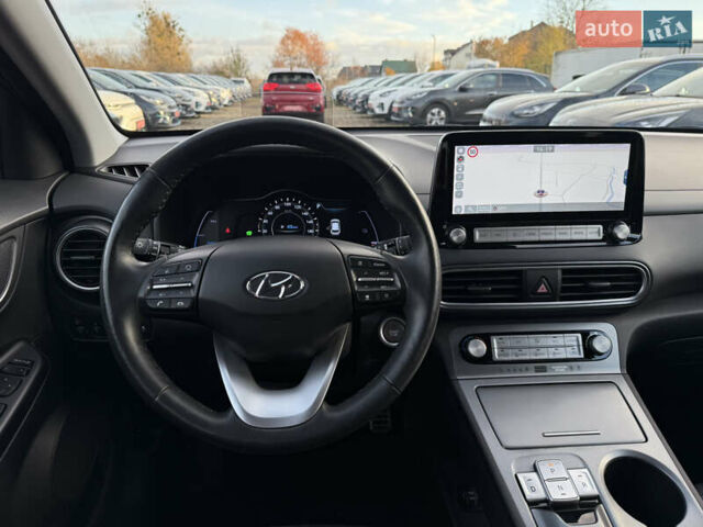 Серый Хендай Kona Electric, объемом двигателя 0 л и пробегом 36 тыс. км за 20700 $, фото 43 на Automoto.ua