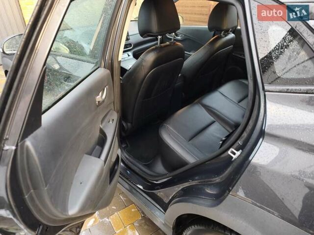 Серый Хендай Kona Electric, объемом двигателя 0 л и пробегом 121 тыс. км за 16000 $, фото 11 на Automoto.ua