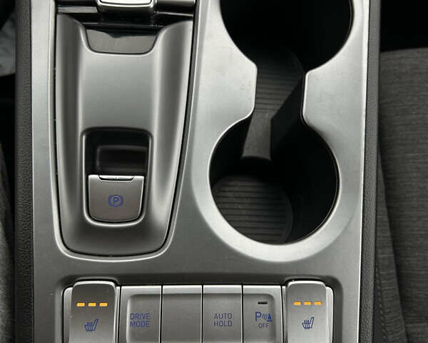 Сірий Хендай Kona Electric, об'ємом двигуна 0 л та пробігом 61 тис. км за 15780 $, фото 17 на Automoto.ua