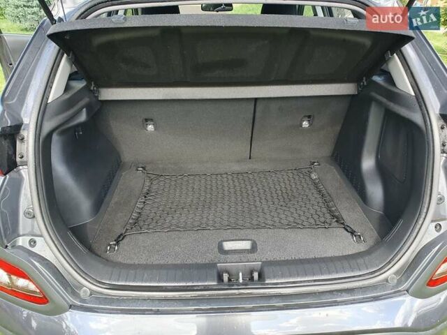 Серый Хендай Kona Electric, объемом двигателя 0 л и пробегом 135 тыс. км за 17100 $, фото 15 на Automoto.ua