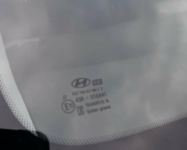 Сірий Хендай Kona Electric, об'ємом двигуна 0 л та пробігом 88 тис. км за 18700 $, фото 17 на Automoto.ua