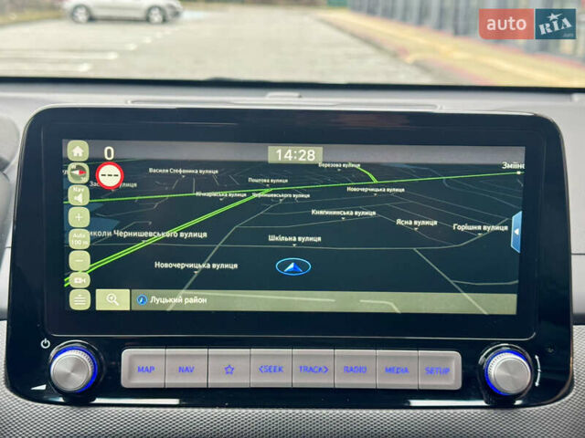 Сірий Хендай Kona Electric, об'ємом двигуна 0 л та пробігом 78 тис. км за 18900 $, фото 58 на Automoto.ua