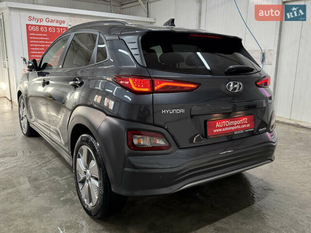 Серый Хендай Kona Electric, объемом двигателя 0 л и пробегом 36 тыс. км за 20700 $, фото 18 на Automoto.ua