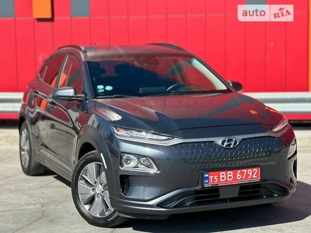 Сірий Хендай Kona Electric, об'ємом двигуна 0 л та пробігом 80 тис. км за 18900 $, фото 4 на Automoto.ua