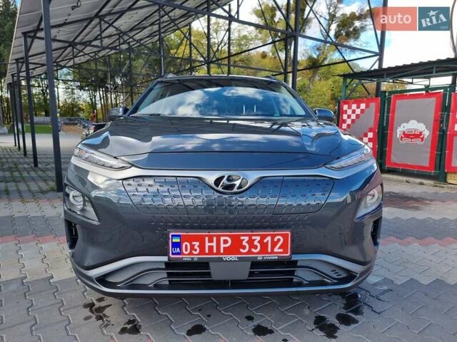 Серый Хендай Kona Electric, объемом двигателя 0 л и пробегом 42 тыс. км за 16200 $, фото 8 на Automoto.ua