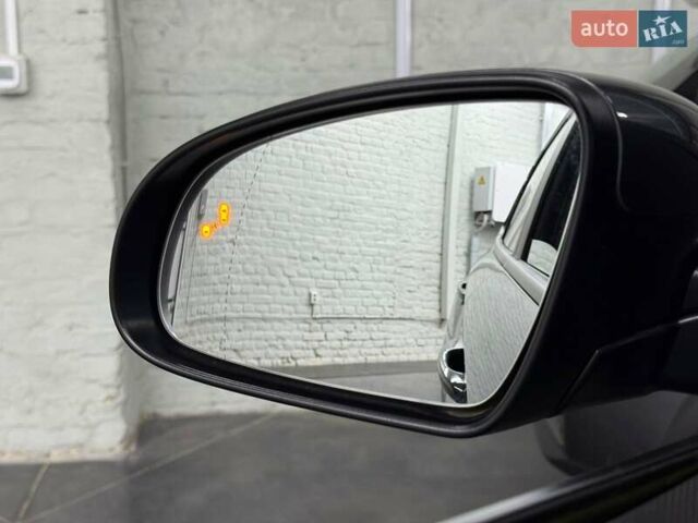 Сірий Хендай Kona Electric, об'ємом двигуна 0 л та пробігом 71 тис. км за 18465 $, фото 6 на Automoto.ua