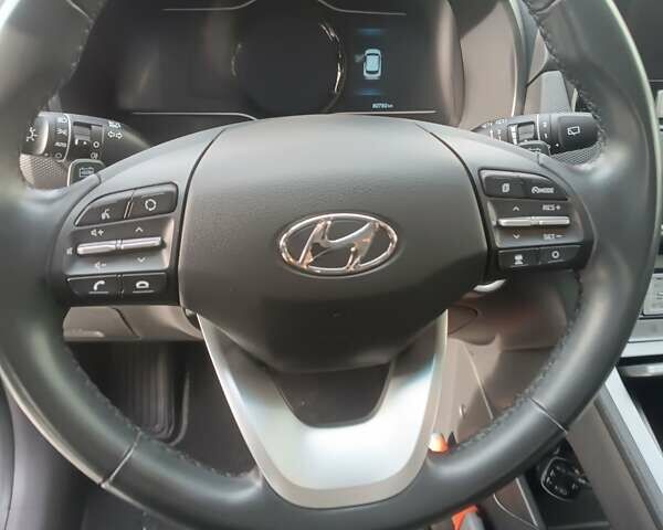 Серый Хендай Kona Electric, объемом двигателя 0 л и пробегом 80 тыс. км за 17300 $, фото 16 на Automoto.ua