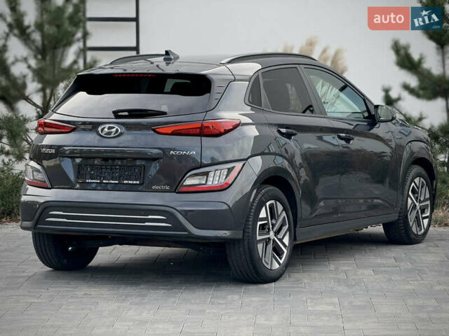 Серый Хендай Kona Electric, объемом двигателя 0 л и пробегом 87 тыс. км за 19552 $, фото 5 на Automoto.ua