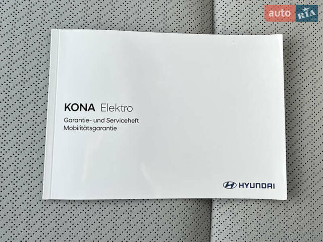 Серый Хендай Kona Electric, объемом двигателя 0 л и пробегом 72 тыс. км за 20154 $, фото 75 на Automoto.ua