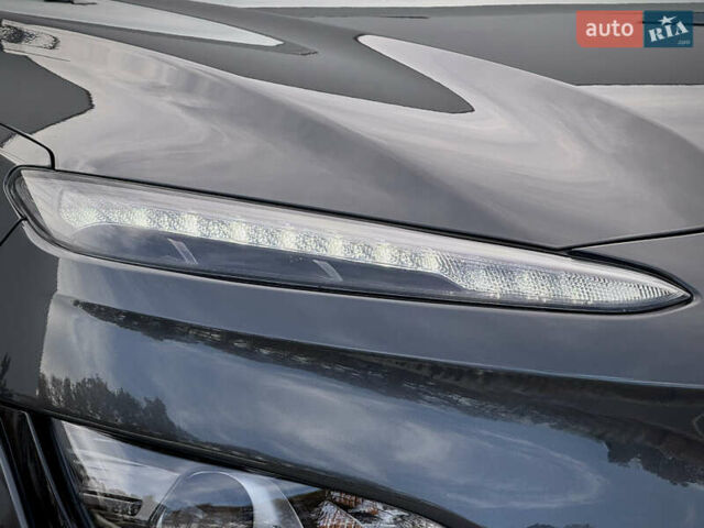 Серый Хендай Kona Electric, объемом двигателя 0 л и пробегом 87 тыс. км за 19552 $, фото 38 на Automoto.ua
