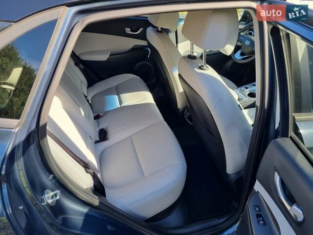 Серый Хендай Kona Electric, объемом двигателя 0 л и пробегом 42 тыс. км за 21500 $, фото 26 на Automoto.ua